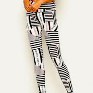 Victoria’s Secret Knock Out legging